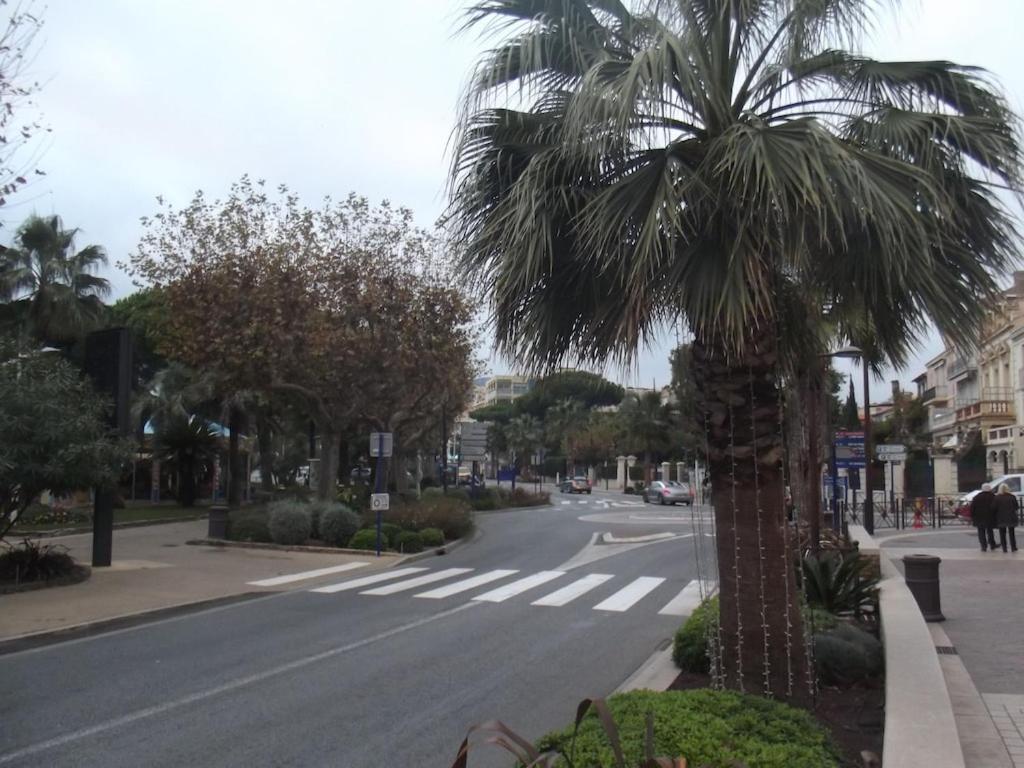Appartement Spacieux Et Calme Classe 4 Etoiles, A 300M De La Mer Sainte-Maxime Exterior foto