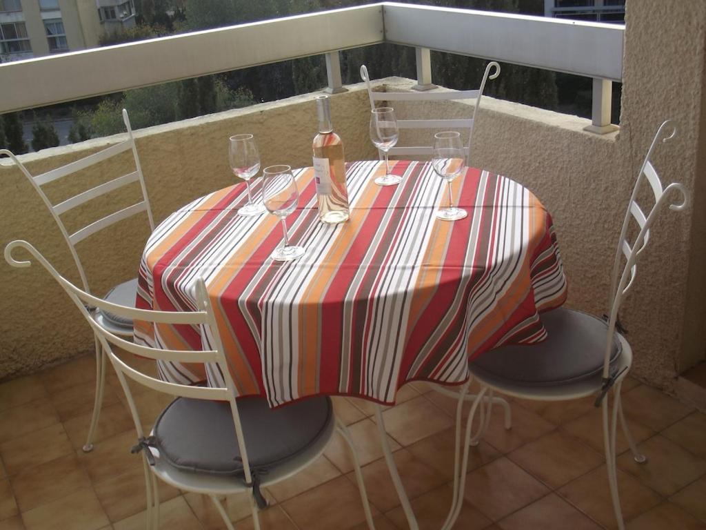 Appartement Spacieux Et Calme Classe 4 Etoiles, A 300M De La Mer Sainte-Maxime Exterior foto