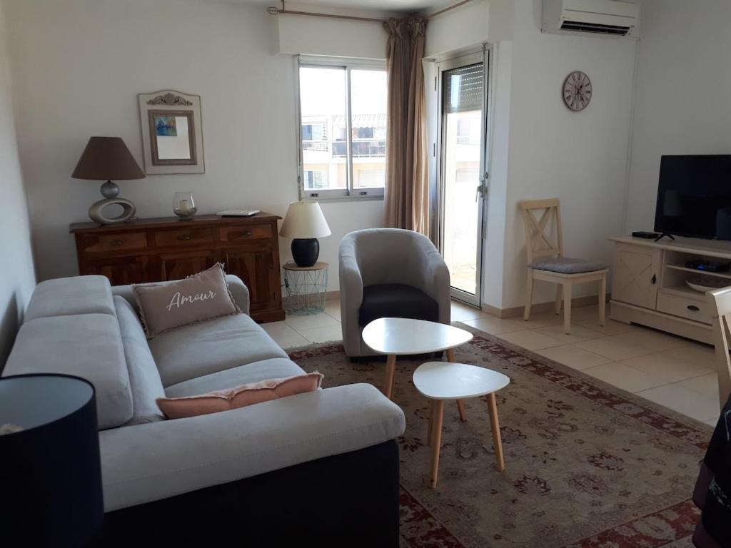 Appartement Spacieux Et Calme Classe 4 Etoiles, A 300M De La Mer Sainte-Maxime Exterior foto